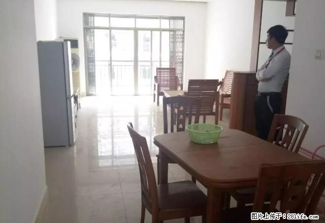 世纪新城大三房出租家电家具齐全只租1200了年底房子少 - 房屋出租 - 房屋租售 - 钦州分类信息 - 钦州28生活网 qinzhou.28life.net